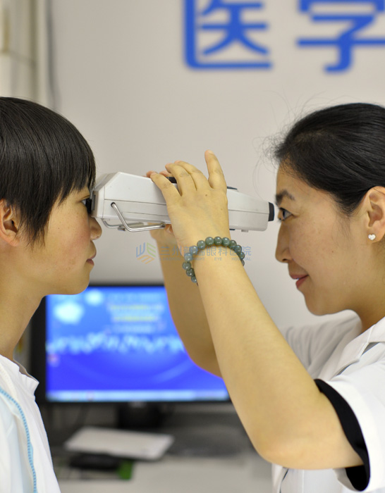 蘭州眼科專家:讓眼睛健康醫(yī)學(xué)配鏡以下幾個步驟不可少