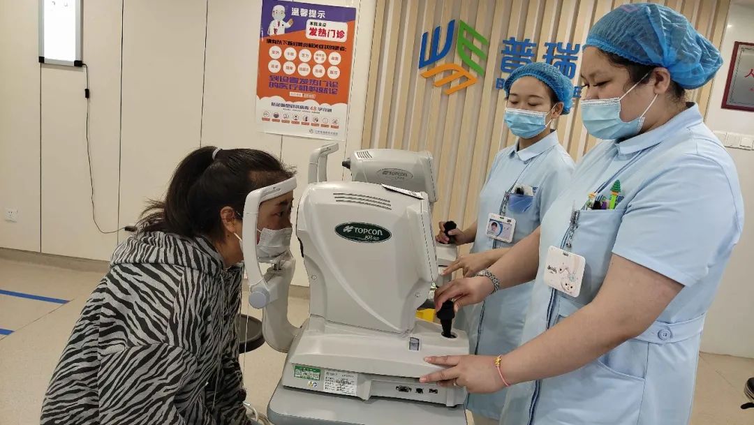 愛心助力，給學(xué)子高清“視”界