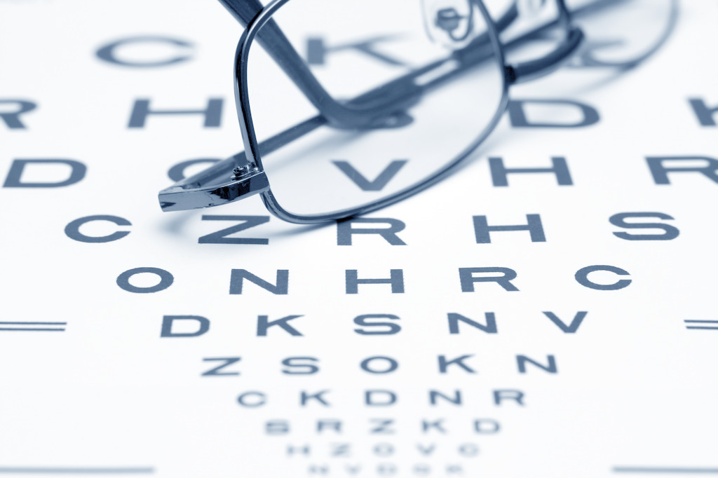 眼睛近視了怎么辦？有什么科學(xué)方法？